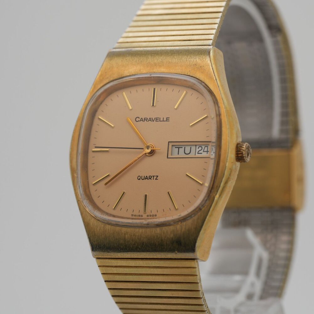 Cushion Case Caravelle 8926 Quartz Watch Day Date Gold Tone 33mm Running